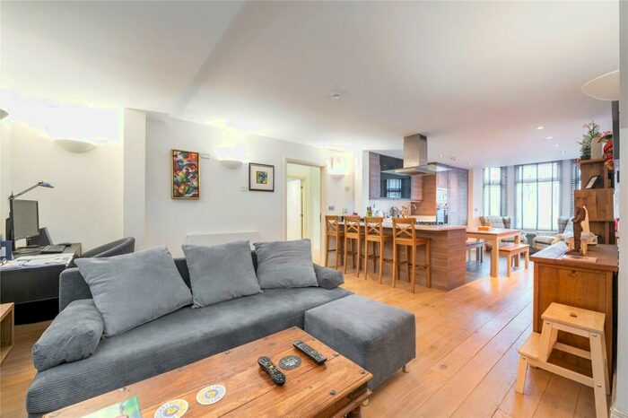 1 Bedroom Apartment To Rent In Villiers Road, Willesden Green, NW2