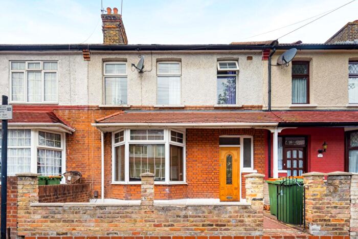 3 Bedroom Terraced House To Rent In Gardner Road, London, E13