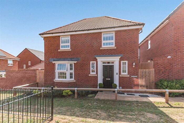 4 Bedroom Property For Sale In Buzzard Row, Newent, GL18