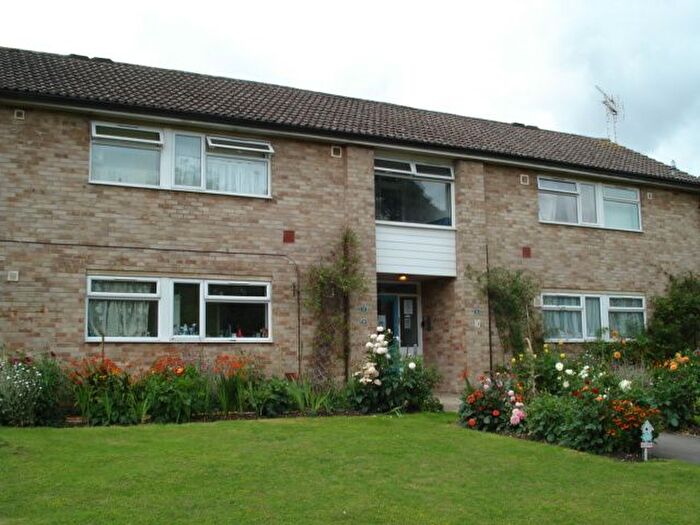 1 Bedroom Flat To Rent In Lister Close, Reading, RG8