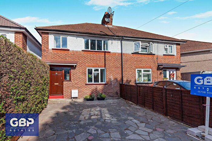 3 Bedroom Semi Detached House For Sale In Rush Green Road, Romford, RM7