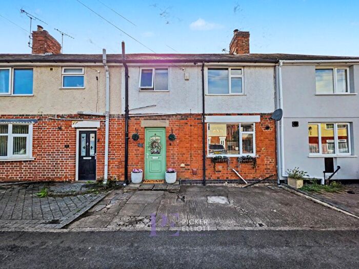 3 Bedroom Terraced House For Sale In Merevale Close, Hinckley, LE10