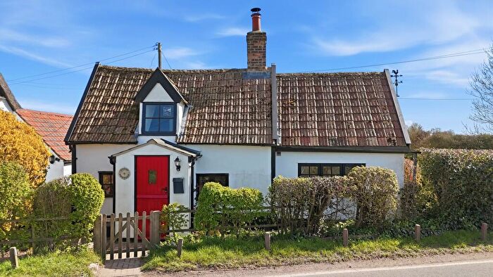 3 Bedroom Cottage For Sale In Brinkley, Newmarket, CB8