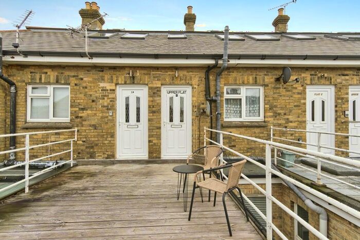 1 Bedroom Apartment To Rent In Birmingham Road, Cowes, PO31