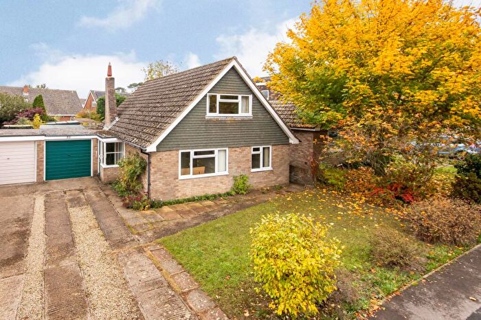 3 Bedroom Link Detached House For Sale In Draycott Road, Southmoor, OX13