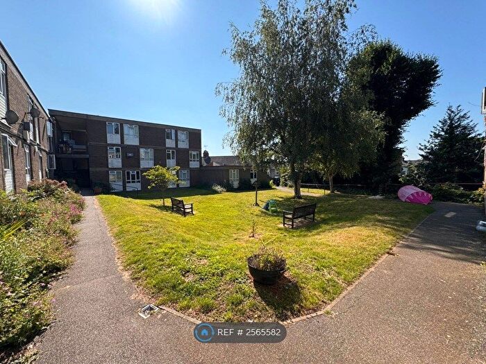 1 Bedroom Flat To Rent In Hanover Court, Ipswich, IP4