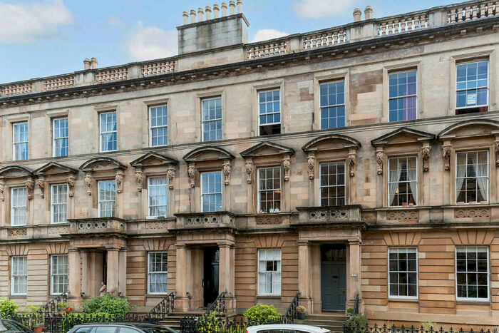 2 Bedroom Apartment To Rent In Hill Street, Garnethill, G3