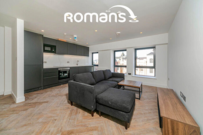 Flat To Rent In Market Place, Reading, Berkshire, RG1