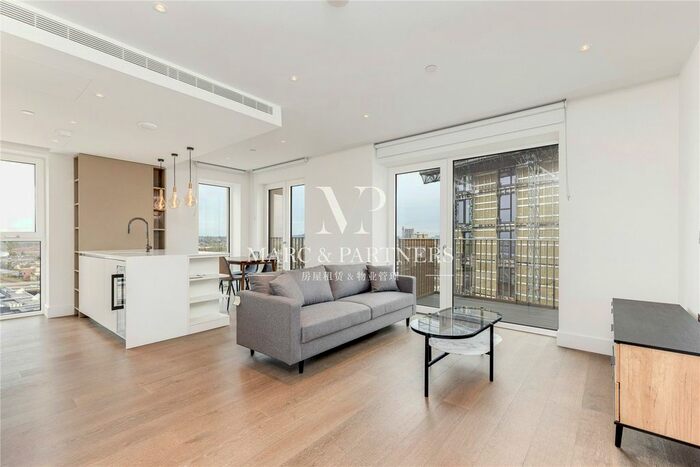 2 Bedroom Flat To Rent In Parkside Apartments, Cascade Way, London, W12