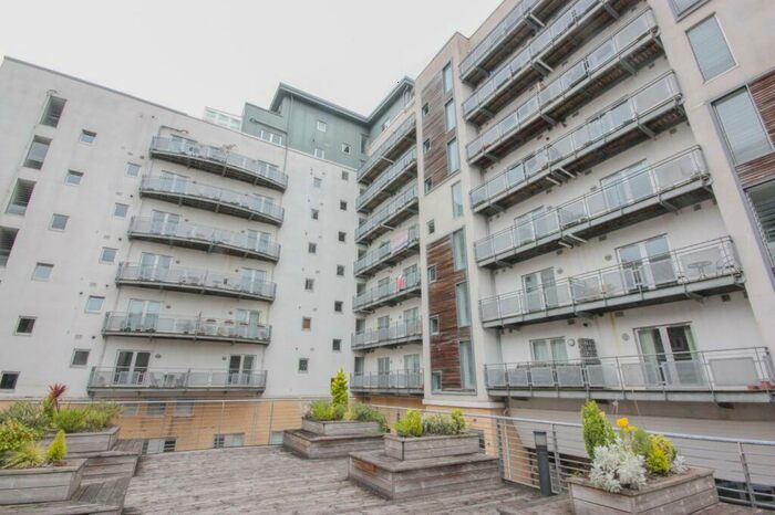 2 Bedroom Flat To Rent In Flat / Port Dundas Road Glasgow, G4