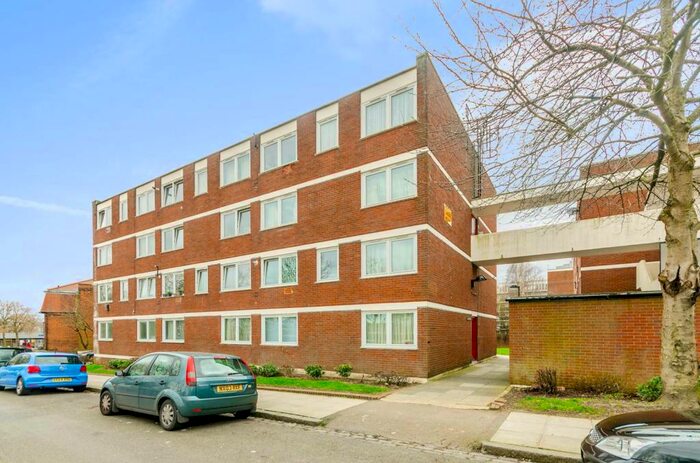 2 Bedroom Flat To Rent In Newland Road, Hornsey, London, N8