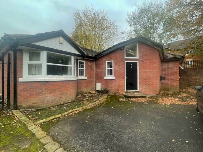 5 Bedroom Private Hall To Rent In Derby Road (a), Fallowfield, Manchester, M14