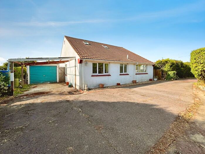 4 Bedroom Detached House For Sale In Highview, Freshwater, Isle Of Wight, PO40