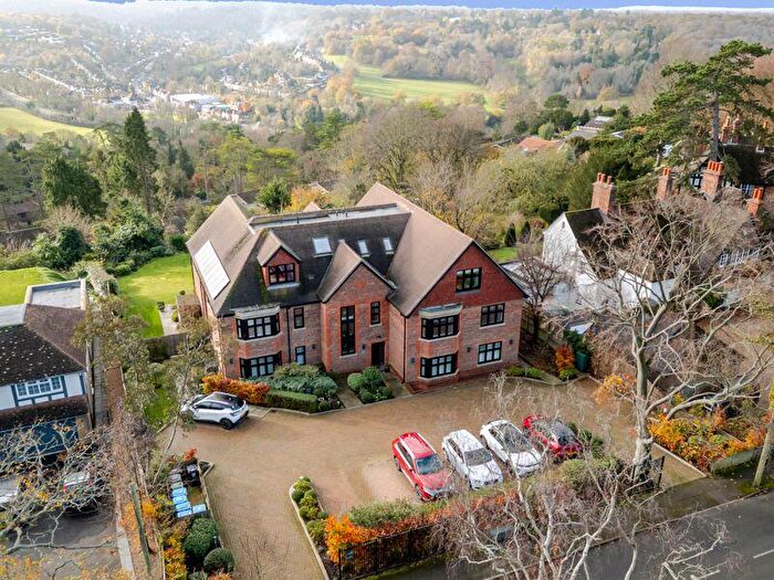 2 Bedroom Flat For Sale In Landscape Road, Warlingham, CR6