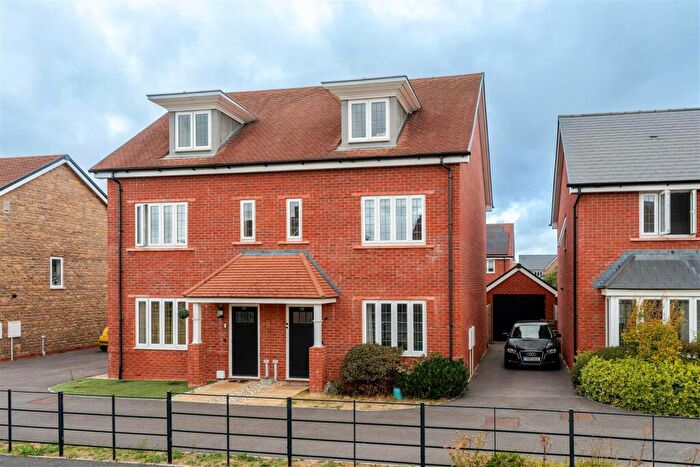 3 Bedroom Semi-Detached House For Sale In Family Home That Offers Three Double Bedrooms, Ideally Positioned Within Yatton's Chestnut Park, BS49