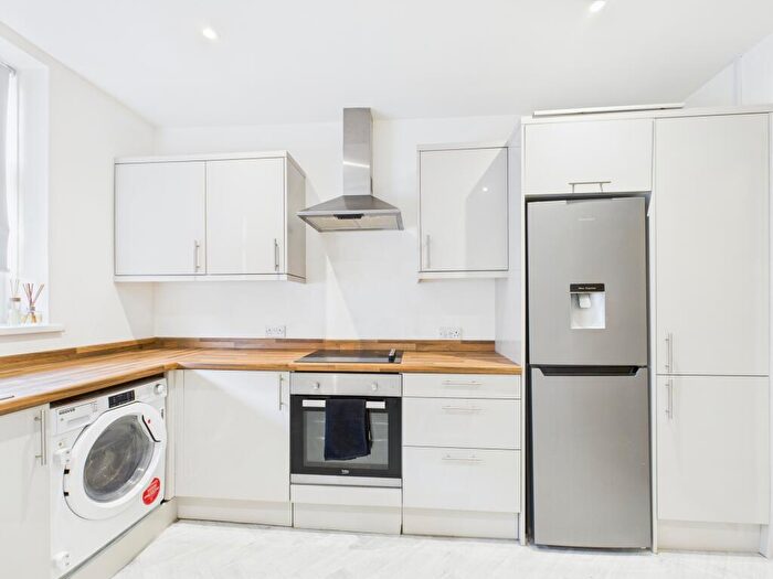 2 Bedroom Flat To Rent In Havant Road, Drayton, Portsmouth, PO6