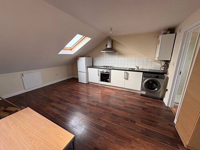 Studio To Rent In Balfour Road, Nd Floor Flat, Southall, UB2