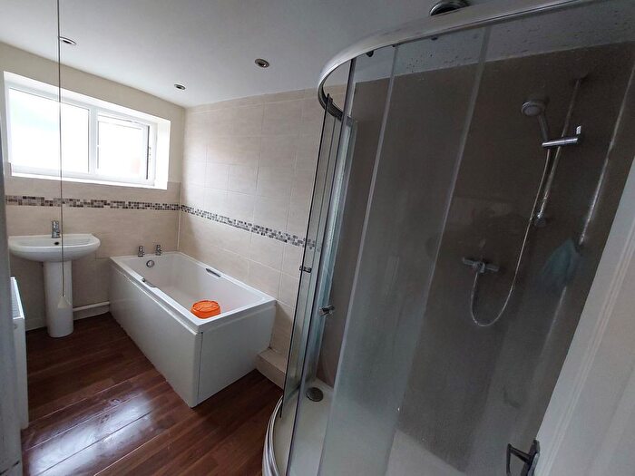 3 Bedroom Flat To Rent In Pickering Road, Pickering, YO18