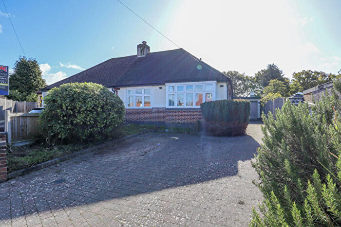 2 Bedroom Bungalow For Sale In Tennison Close, Coulsdon, CR5
