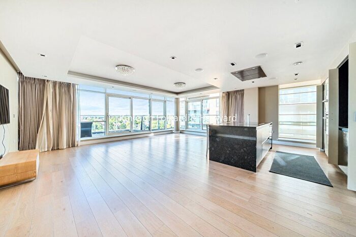 3 Bedroom Flat To Rent In Longfield Avenue, Ealing, London, W5