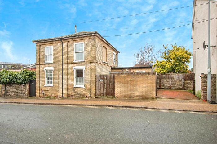 2 Bedroom Semi Detached House For Sale In High Street, Ipswich, Suffolk, IP1