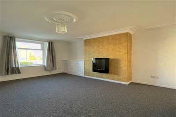 2 Bedroom House To Rent In Sussex Street, BB11