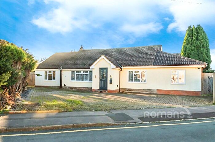 4 Bedroom Bungalow For Sale In Repton Road, Earley, Reading, RG6