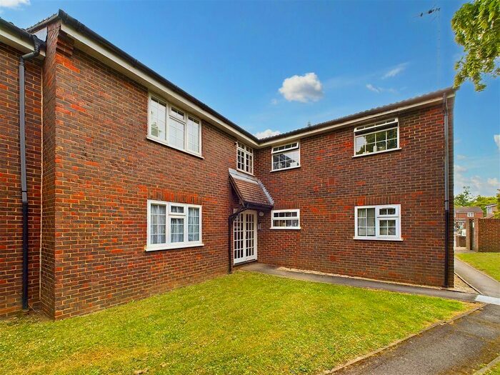 1 Bedroom Flat To Rent In Burbeach Close, Crawley, RH11