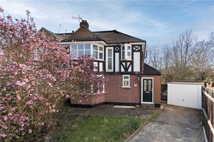 3 Bedroom Semi-Detached House For Sale In Ely Close, New Malden, KT3