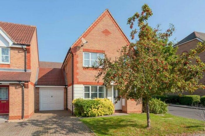 3 Bedroom Link Detached House To Rent In Shorte Close, Headington, Oxford, OX3