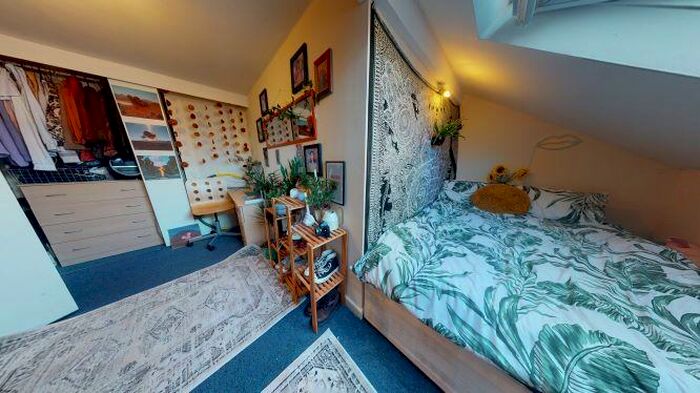 2 Bedroom Flat To Rent In Victoria Road, Hyde Park, Leeds, LS6