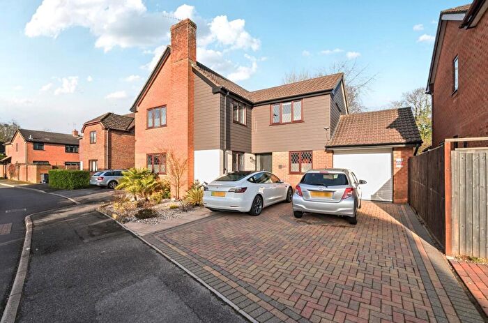 5 Bedroom Detached House For Sale In Merrick Way, Valley Park, Chandler's Ford, SO53