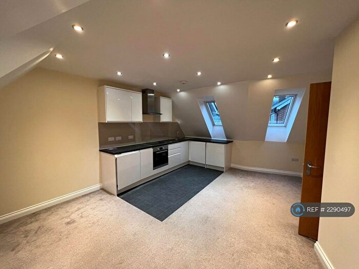 2 Bedroom Flat To Rent In Detling House, Maidstone, ME16
