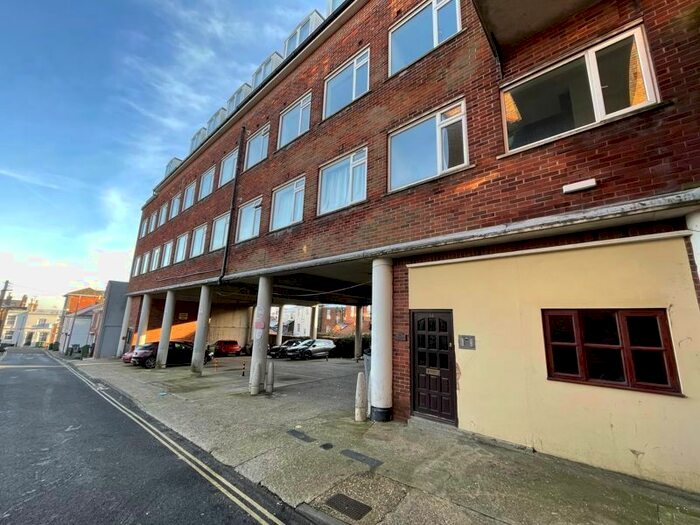 1 Bedroom Flat To Rent In Union Road, Ryde, PO33