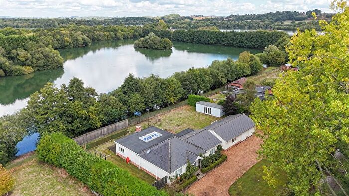 4 Bedroom Detached House For Sale In Snails Lane, Blashford, Ringwood, BH24