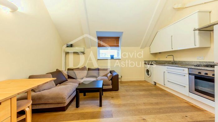 2 Bedroom Flat To Rent In High Street, Hornsey, London, N8