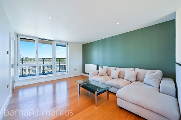 2 Bedroom Flat To Rent In Printers Road, London, SW9
