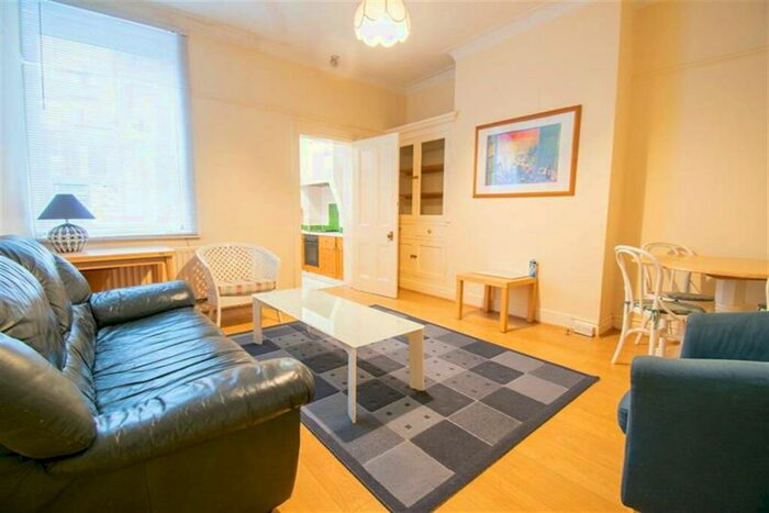 2 Bedroom Flat To Rent In Forsyth Road, Jesmond, Newcastle Upon Tyne, NE2