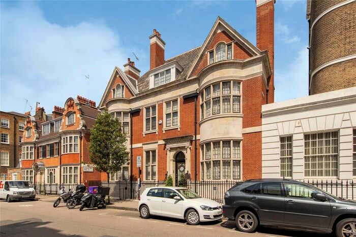 6 Bedroom End Of Terrace House To Rent In Harley Street, London, W1G