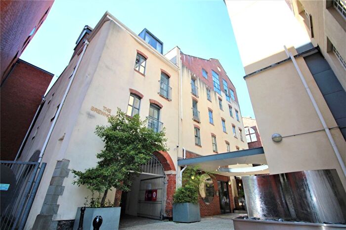 2 Bedroom Flat To Rent In The Brewhouse, Georges Square, Redcliffe, Bristol, BS1