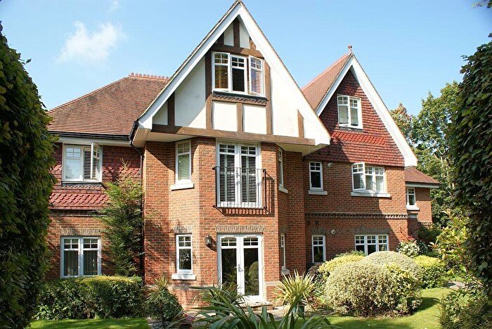 2 Bedroom Apartment To Rent In Mark Way, Godalming, Surrey, GU7