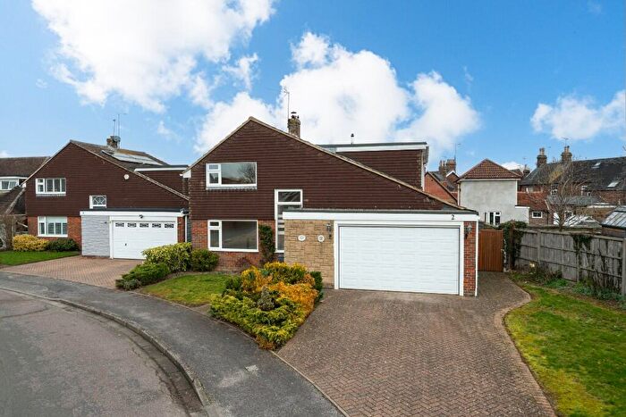 4 Bedroom Detached House For Sale In Good Intent, Edlesborough, LU6