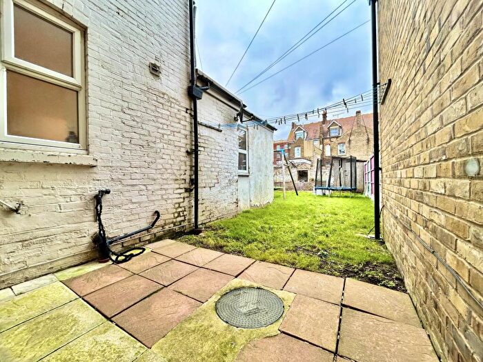 2 Bedroom Flat For Sale In Westcliff Road, Westbrook, Margate, CT9