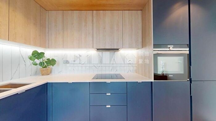 2 Bedroom Flat To Rent In Oval Village, Kennington Ln, London, SE11