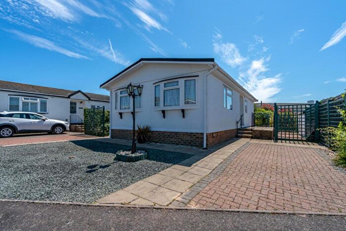 2 Bedroom Park Home For Sale In Oaktree Close, Nyetimber, Bognor Regis, PO21