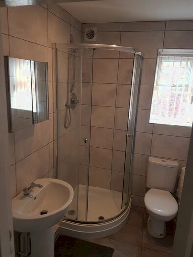 2 Bedroom Flat To Rent In Back Windsor View, Liverpool L8