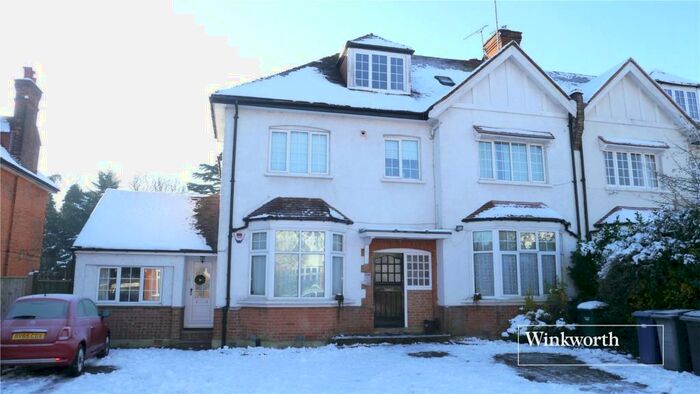 2 Bedroom Apartment To Rent In Northumberland Road, New Barnet, EN5