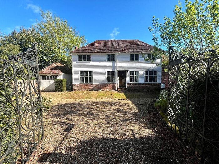 3 Bedroom Detached House For Sale In High Street, Hawkhurst, Kent, TN18