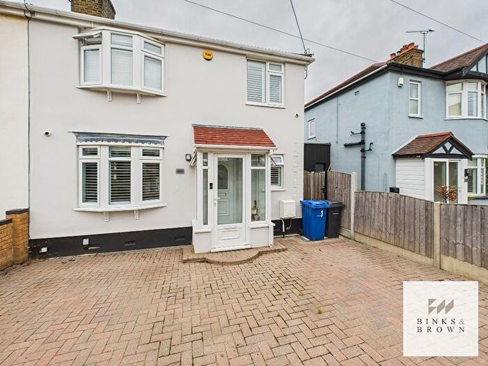 3 Bedroom Semi-Detached House For Sale In St James Avenue East, Stanford Le Hope, Essex, SS17