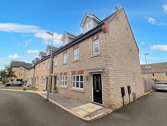 3 Bedroom Town House For Sale In Edward Drive, Clitheroe, BB7
